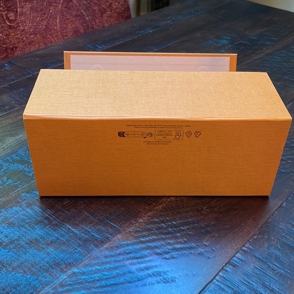 Louis Vuitton Box, Shopping Bag & Ribbon, Perfume Box & Holder - Picture 11 of 16